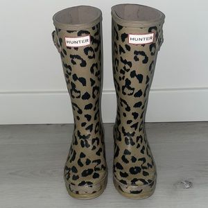 Hunter leopard rain boots girls size 1